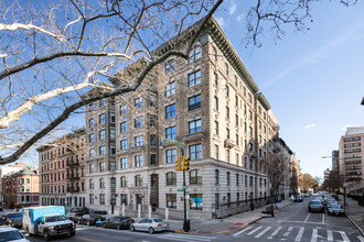 272 Manhattan Ave in New York, NY - Building Photo - Building Photo