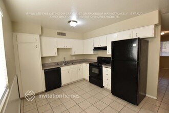 3623 N 87th Ave in Phoenix, AZ - Building Photo - Building Photo