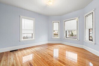 252 Safford St in Quincy, MA - Building Photo - Building Photo