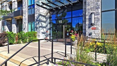 15 Water Walk Dr in Markham, ON - Building Photo - Building Photo