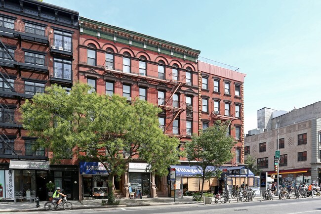 150 2nd Ave in New York, NY - Building Photo - Building Photo
