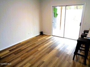 10405 Ashwood Dr in El Paso, TX - Building Photo - Building Photo