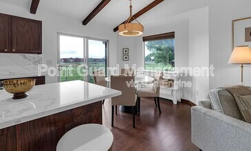 728 Bristol Cir in Wichita, KS - Building Photo - Building Photo
