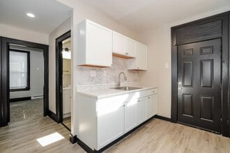 98-100-100 N Hague Ave in Columbus, OH - Building Photo - Building Photo