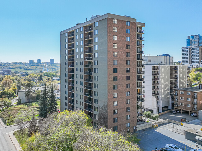 The Horizon in Edmonton, AB - Building Photo - Building Photo