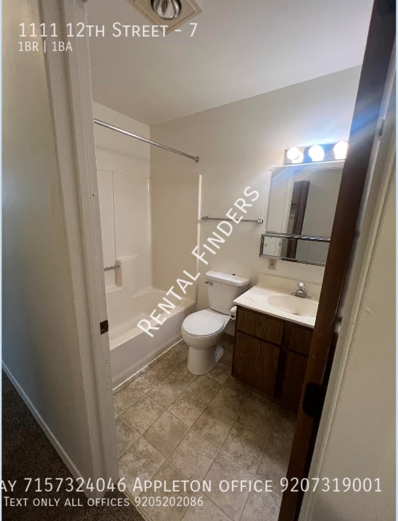 1111 12th St in Baraboo, WI - Building Photo - Building Photo