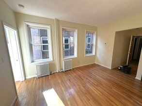 57 W Cedar St in Boston, MA - Building Photo - Building Photo