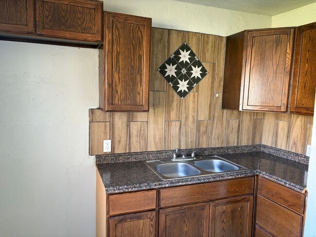 3919 SE 12th St in Del City, OK - Building Photo - Building Photo