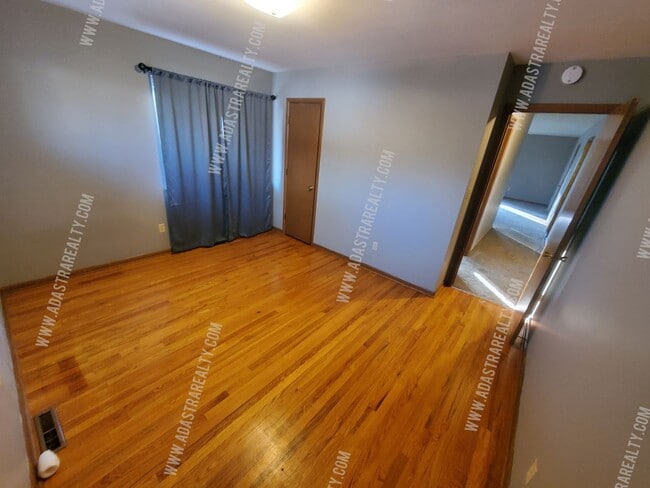 7903 Grandview St in Overland Park, KS - Building Photo - Building Photo