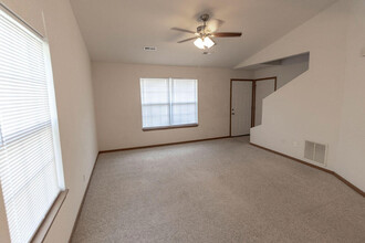 1635 Bold Ruler Ct in Columbia, MO - Building Photo - Building Photo