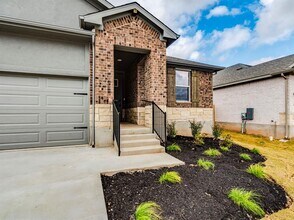 227 Cathedral Mountain Dr in Dripping Springs, TX - Building Photo - Building Photo