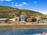 18860 Pacific Coast Hwy in Malibu, CA - Foto de edificio - Building Photo