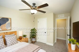 138 Barberry Ln in Raymore, MO - Building Photo - Building Photo