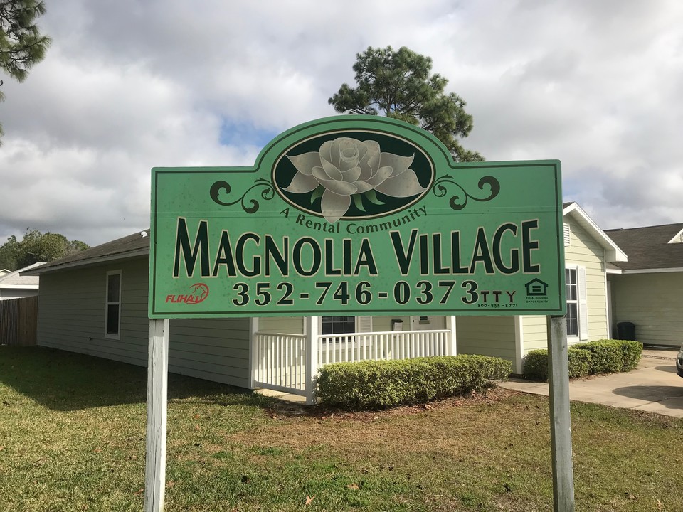 Magnolia Village in Lecanto, FL - Building Photo