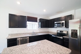 138 Queens Mill Ct in Pendleton, SC - Building Photo - Building Photo