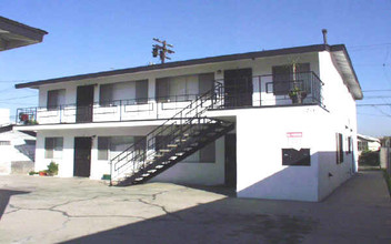 1212 Myrtle Ave in Long Beach, CA - Building Photo - Building Photo