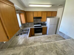 6881 Tamarus St, Unit Tamarus, 6881 #201 Bldg 13 in Las Vegas, NV - Building Photo - Building Photo