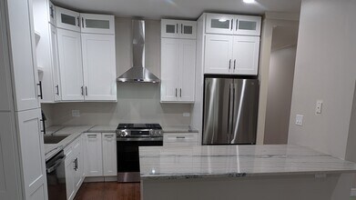 2632 N Halsted St, Unit 3 in Chicago, IL - Foto de edificio - Building Photo