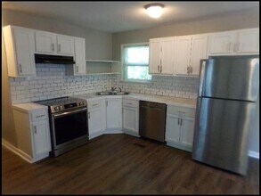7410 Valley Dr in Little Rock, AR - Building Photo - Building Photo