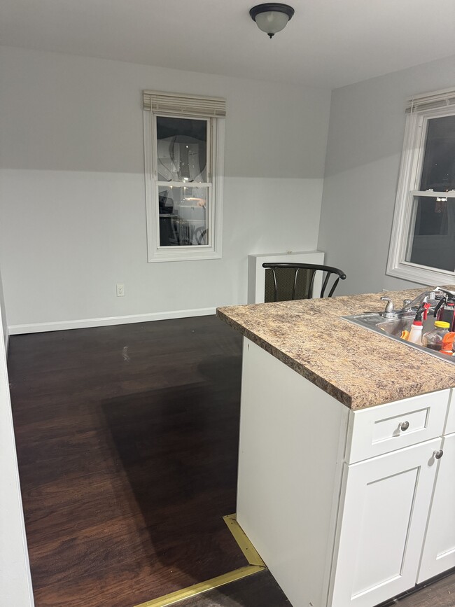 189 N Park St, Unit 2nd Floor in East Orange, NJ - Building Photo - Building Photo