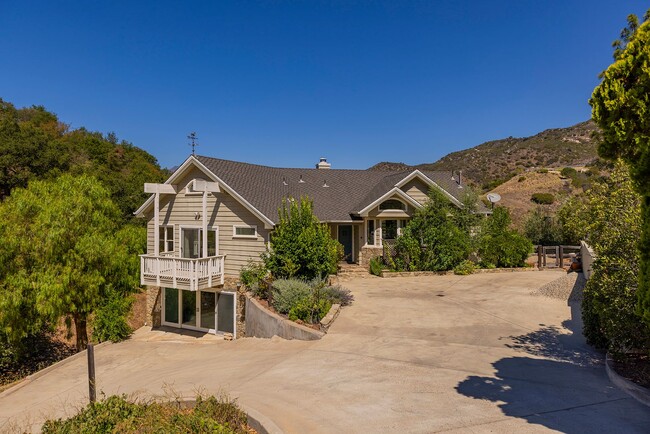 property at 1368 Farnham Rd