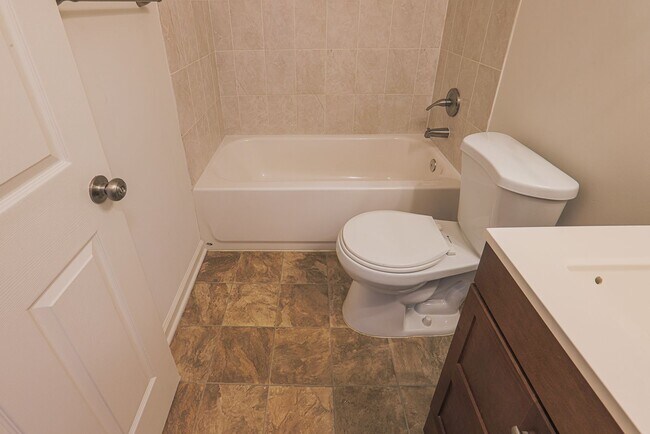 821 Johahn Dr in Westminster, MD - Building Photo - Building Photo