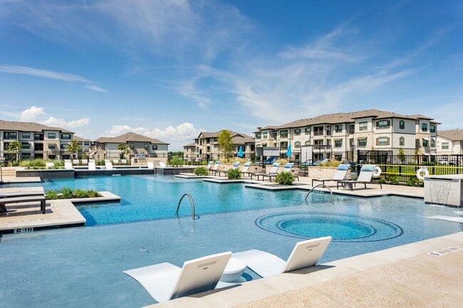 Hawthorne at Bay Forest in La Porte, TX - Building Photo - Building Photo