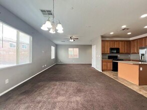 668 Forest Peak St in Henderson, NV - Building Photo - Building Photo