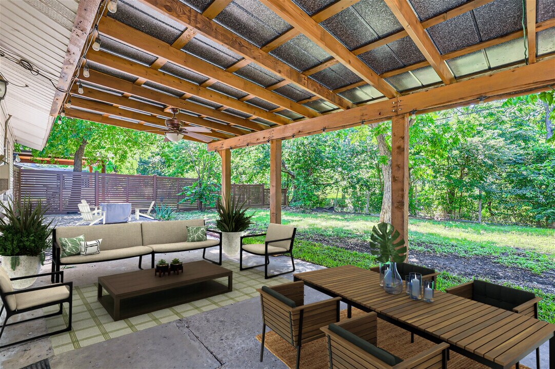 8014 Vinewood Ln in Austin, TX - Building Photo