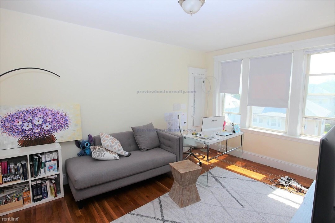 127 Washington St-Unit -APT# 31 in Boston, MA - Building Photo