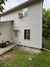 203 S Main St, Unit 1 in St. Albans, VT - Foto de edificio - Building Photo