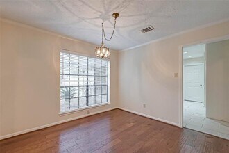 1718 Carriage Way in Sugar Land, TX - Building Photo - Building Photo