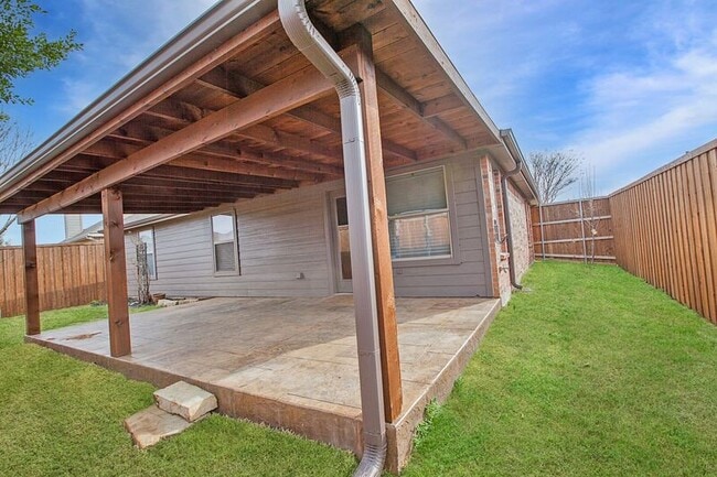1510 Syracuse Dr in Van Alstyne, TX - Building Photo - Building Photo