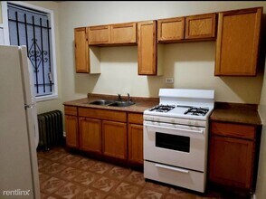 6957 S Eggleston Ave in Chicago, IL - Building Photo - Building Photo