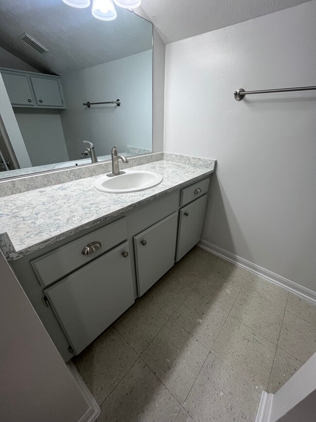 36 Dogwood Ln, Unit 36 Dogwood in Sulphur, LA - Building Photo - Building Photo