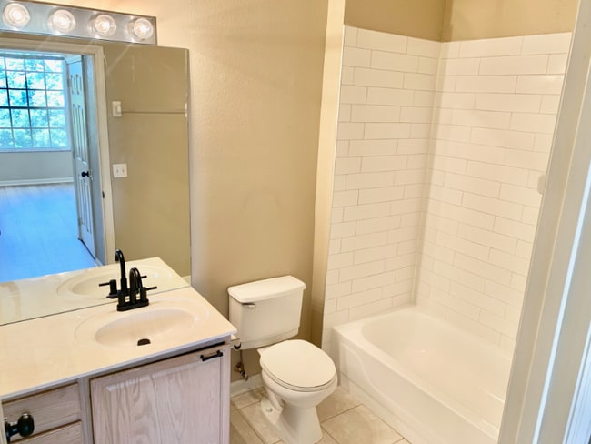 1212 S Hiawassee Rd, Unit Apt 535 in Orlando, FL - Building Photo - Building Photo