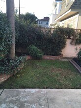 9701 National Blvd in Los Angeles, CA - Foto de edificio - Building Photo