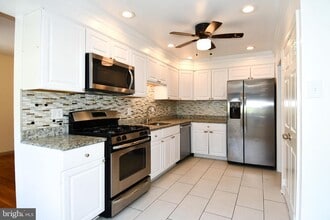 4842 Randolph Dr in Annandale, VA - Building Photo - Building Photo