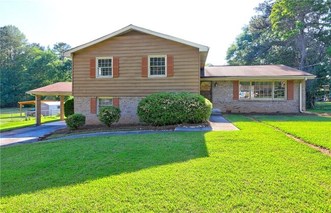 property at 7309 Rountree Ct