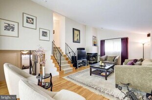 5902 Holland Rd in Rockville, MD - Building Photo