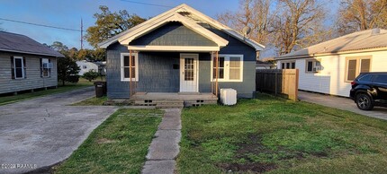 123 Oswald St in Breaux Bridge, LA - Building Photo - Building Photo