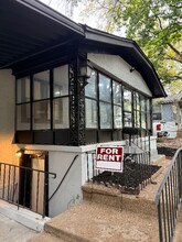 1906 S Willow Ave in Independence, MO - Building Photo - Building Photo