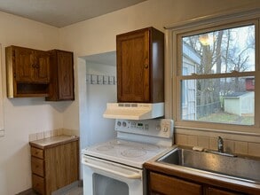 631 Tisdale Ave in Lansing, MI - Building Photo - Building Photo