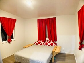 466 8th in Mountain View, HI - Building Photo - Building Photo