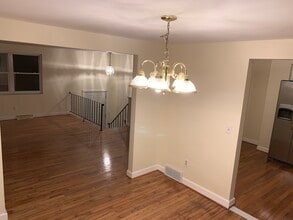 4268 Sample Ct in Allison Park, PA - Building Photo - Building Photo
