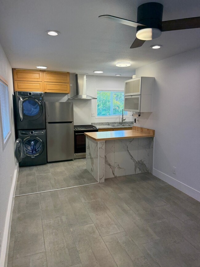 765 Tobin Dr, Unit unit 2