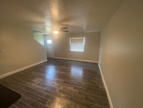 3250 Summerhill Ln in Columbus, OH - Building Photo - Building Photo