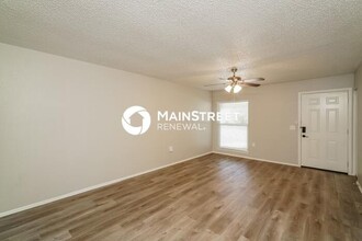 11045 White Sands St in Live Oak, TX - Building Photo - Building Photo