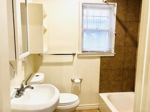 309 N Sycamore Ave-Unit -15 in Los Angeles, CA - Foto de edificio - Building Photo