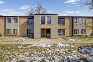 66 Banner Ct in Evesham, NJ - Building Photo